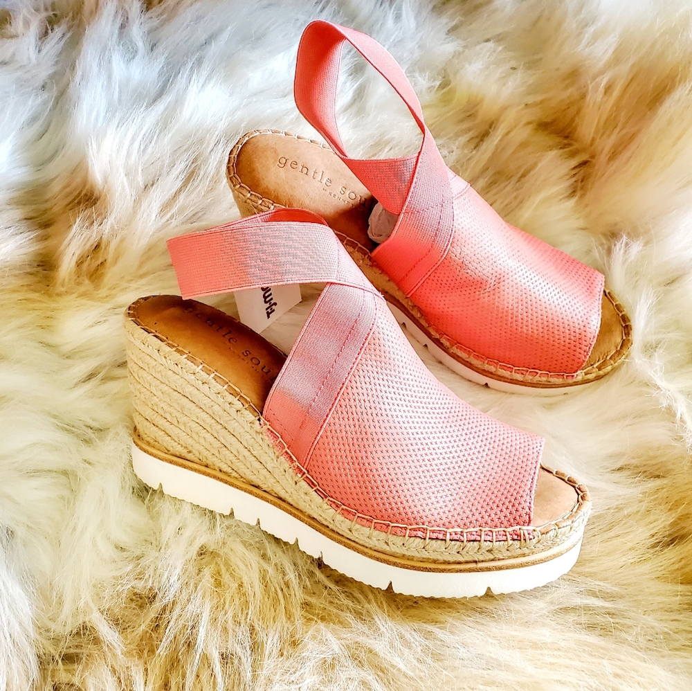 Gentle Souls by Kenneth Cole Crista Wedge Sandals - Picture 1 of 6